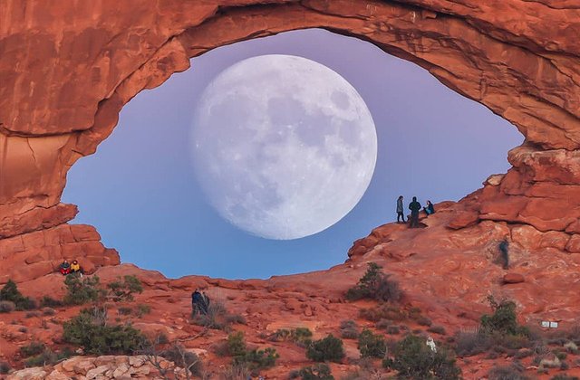 Nu e Photoshop: 10 imagini cu Luna care par desprinse din filmele SF