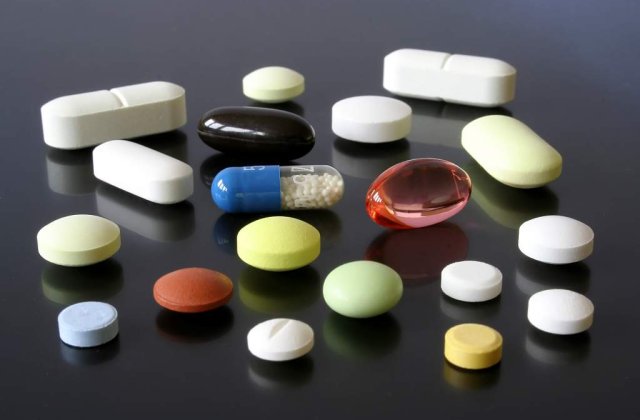 Viitor sumbru pentru farma in 2010: Ramanem fara medicamente, farmacii si medici