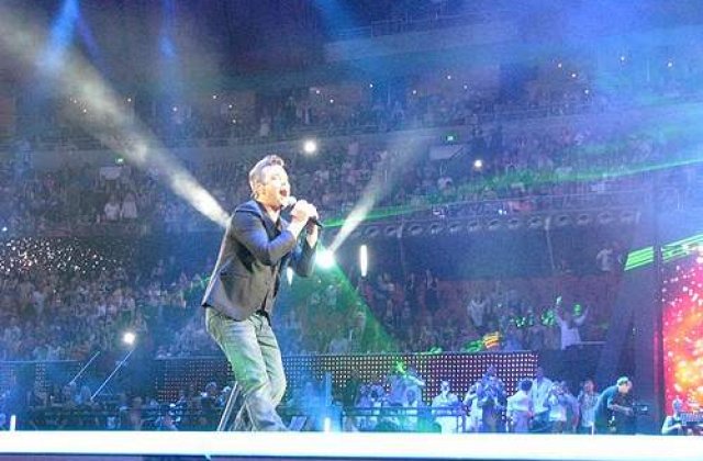 A fost doar o gluma: Robbie Williams nu s-a logodit