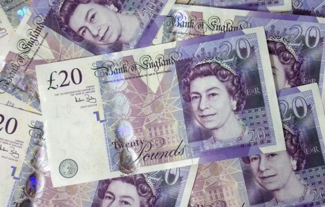 FT: Gaura de 9 miliarde lire sterline in bugetul Marii Britanii