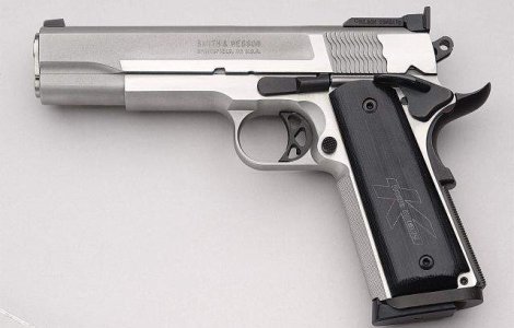 Focuri de arma la Cannes: Un barbat a fost arestat