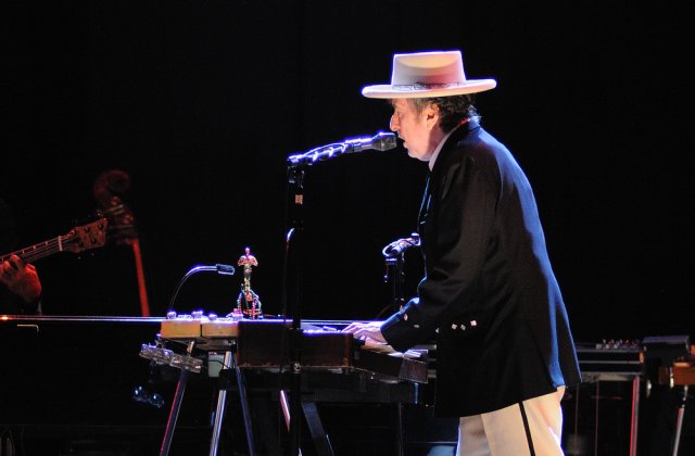 Bob Dylan și-a v&acirc;ndut toate drepturile de autor