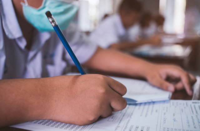 Elevii din anii terminali vor face pregătire la școală din semestrul al doilea