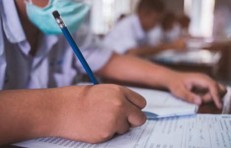 Elevii din anii terminali vor face pregătire la școală din semestrul al doilea