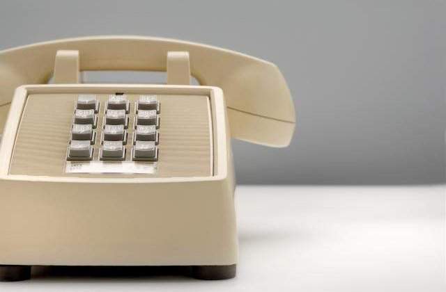 Liberalii nu le mai raspund la telefon liderilor PDL