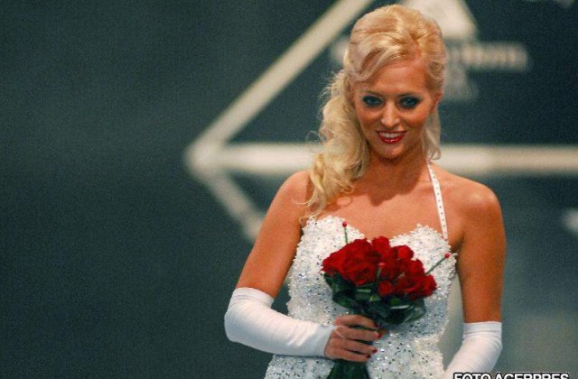 Delia, parasita din nou!