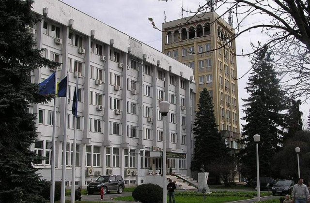 Primarul municipiului Ramnicu Valcea, trimis in judecata pentru luare de mita