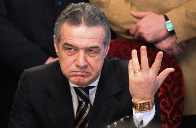 Becali: "Asta e tara lui Satan!". Patronul Stelei s-a predat Politiei