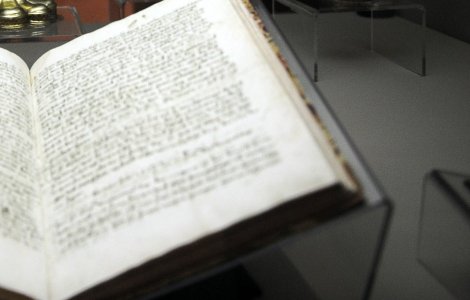 O colecţie de însemnări nepublicate ale lui Isaac Newton a fost vândută la licitație cu 380.000 de lire