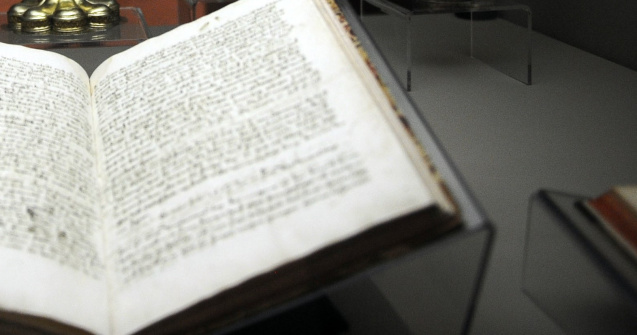 Colecţie de însemnări ale lui Isaac Newton, vândută cu 380.000 de lire