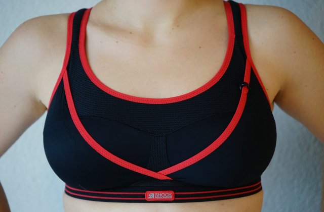 5 moduri ușoare de a scăpa de ridurile din zona decolteului