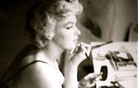  Video  Marilyn Monroe, filmata in timp ce fuma marijuana