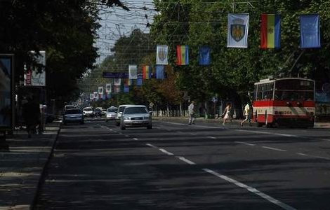 Sondaj: Moldovenii vor sa-si aleaga singuri presedintele