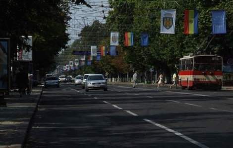 Sondaj: Moldovenii vor sa-si aleaga singuri presedintele