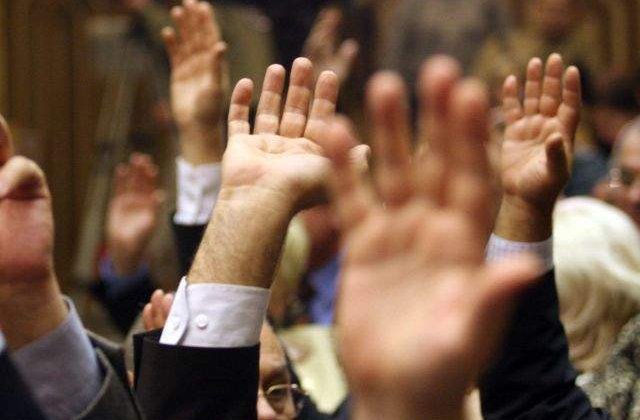 A treia zi de Paste ar putea fi declarata sarbatoare nelucratoare