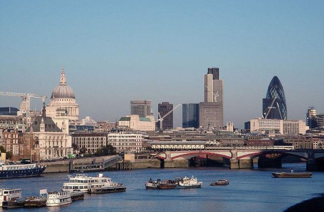 Incident terorist in Londra: Un militar britanic a fost decapitat