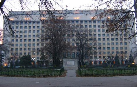 Transportatorii rutieri au renuntat la protestul anuntat pentru azi