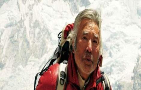 Cel mai batran barbat care a cucerit Everestul