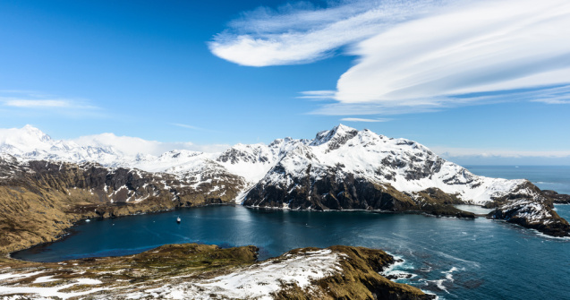 Marea Britanie va monitoriza ciocnirea dintre un aisberg și insula Georgia