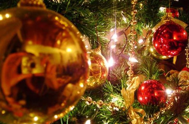 Obama a aprins luminitele bradului de Craciun de la Casa Alba