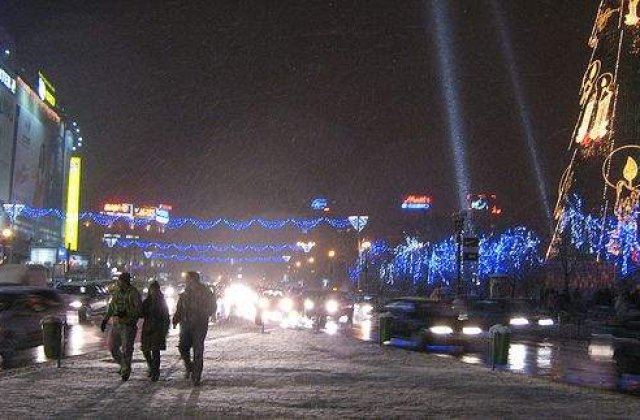 Luminile de Craciun din Bucuresti vor fi aprinse maine!