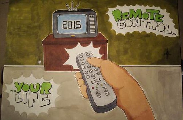 Active Watch: Temele marginale au dominat televiziunile in campanie, Basescu a fost cel mai atacat