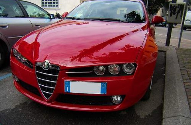 Masina lui Serban Huidu, vandalizata