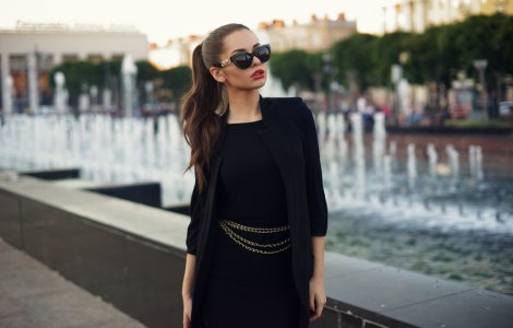  Top  5 greșeli vestimentare care îţi adaugă kilograme în plus. Învață varianta corectă!