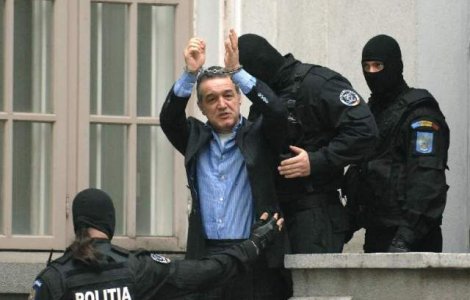 Becali: "Am antedatat acte pentru a-mi lua banii"