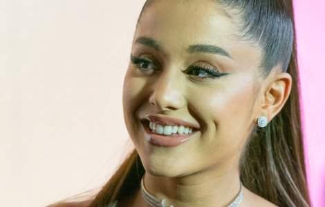 Ariana Grande s-a logodit! Cât valorează inelul oferit de iubitul său