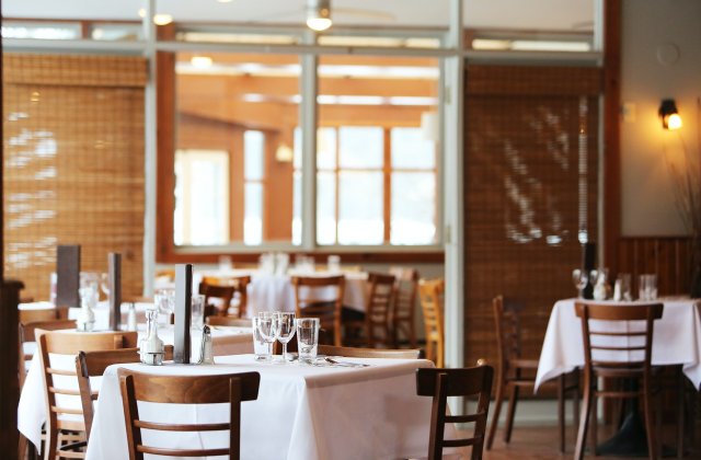 Terasele și restaurantele din Capitală nu vor mai achita taxa de ocupare a domeniului public p&acirc;nă la 30 iunie 2021
