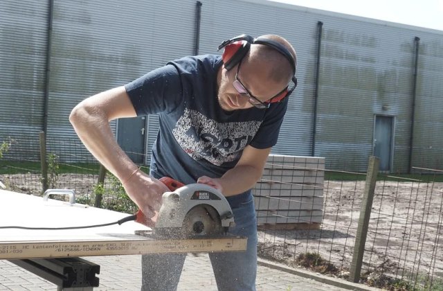 De ce să ţii cont atunci c&acirc;nd vrei să &icirc;ţi cumperi cel mai bun fierăstrău electric