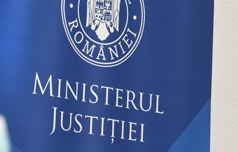 USR, PNL și UDMR anunță revizuirea Constituției: Promovăm o justiţie eficientă