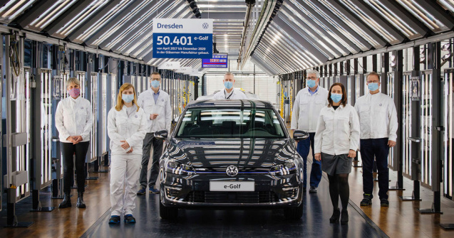 Final de carieră: uzina Volkswagen din Dresda a produs ultimul exemplar e-Golf