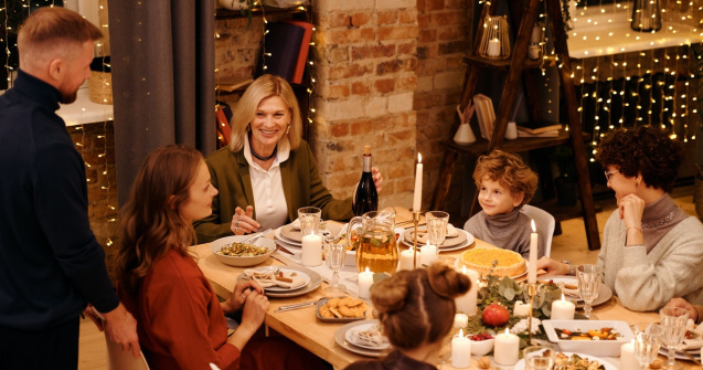 În jur de 700.000 de români îşi serbează onomastica de Crăciun