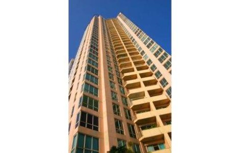 Oferta de reduceri imobiliare, pe ultima suta de metri