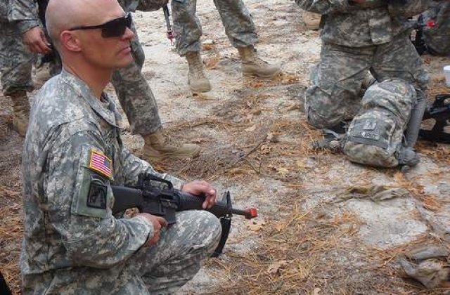 Secretarul american al Apararii, intr-o vizita surpriza in Afganistan