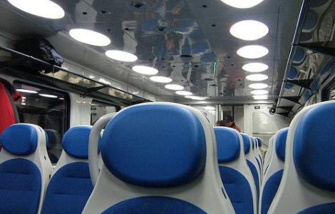 Fara numar: Legea permite CFR sa taie bilete fara loc, la pret intreg