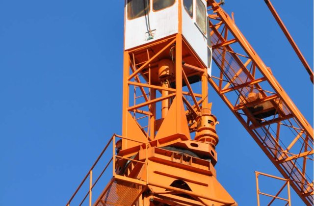 Volumul lucrarilor de constructii, pe minus si in octombrie