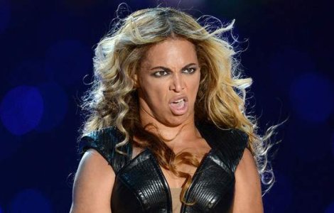 Beyonce, plesnita peste fund de un fan prea entuziasmat