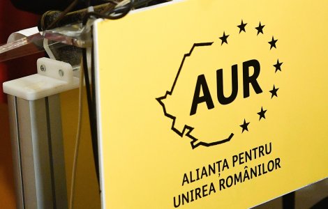AUR: „Au înlocuit Crăciunul cu Zilele Europene ale Vaccinării în România”