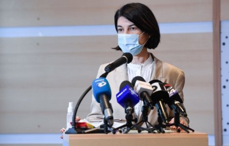 Violeta Alexandru: Miza este corelarea veniturilor bugetarilor cu eficiența