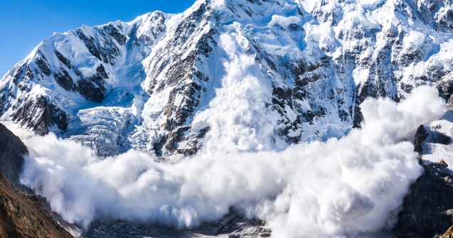 Risc însemnat de avalanșă în zona înaltă a Masivului Făgăraş