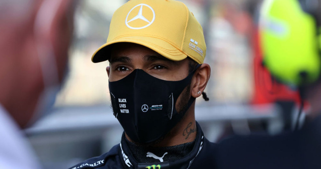 Mercedes prelungește termenul limită pentru contractul cu Hamilton