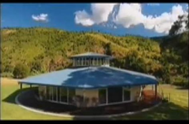 [VIDEO] Casa care se roteste dupa soare