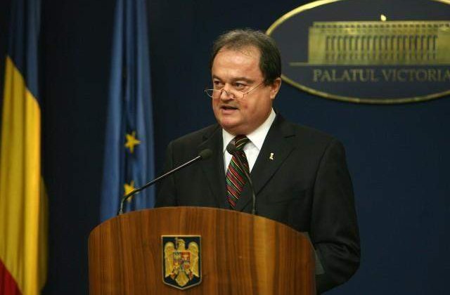 Blaga nu vrea mai dea pe nimeni afara din partid