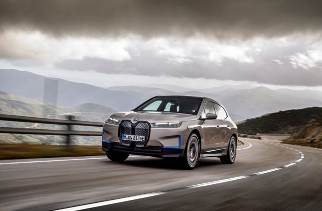 Șeful BMW anunță creșterea producției de vehicule electrificate: &ldquo;Una din cinci mașini v&acirc;ndute &icirc;n 2023 va fi electrică sau hibridă&rdquo;