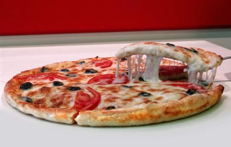 "Specialitate traditionala garantata": Pizza napolitana, protejata de UE