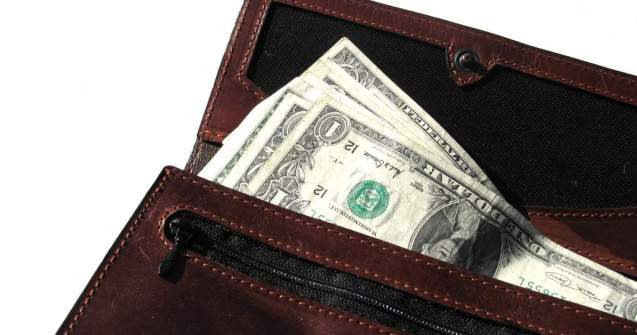 Criza, mai blanda la Dacia: Salariatii vor lua prime de Craciun