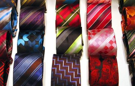 Istoria cravatei la Muzeul National de Arta al Romaniei